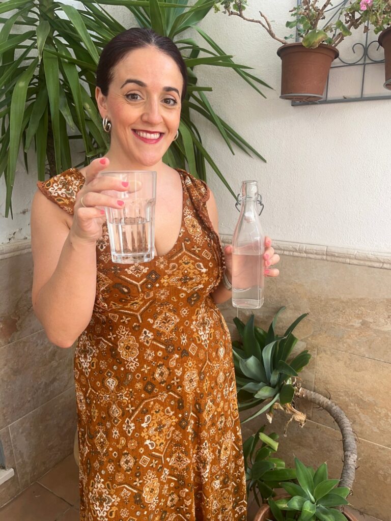 Rocío Cabrera en su consulta